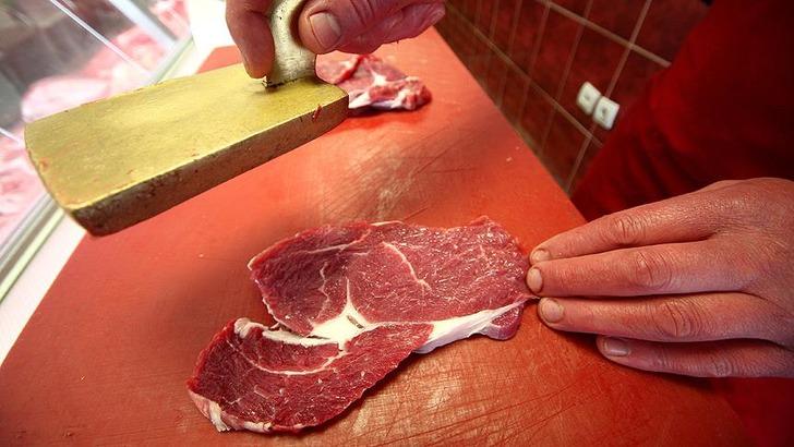 Domuz eti skandalına din, devlet ve bayraklı savunma! Düzce'de binlerce vatandaşa domuz eti yedirdiler, açıklamalarıyla daha da tepki çektiler G4