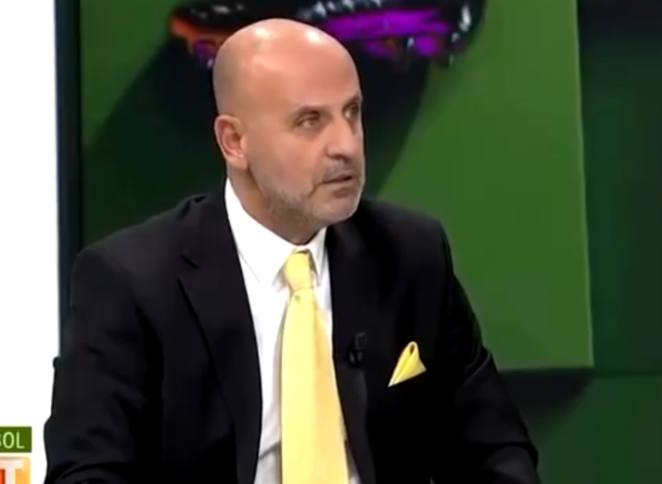 O sözleri duyunca çılgına döndü, canlı yayında kravatını ve çoraplarını çıkarıp stüdyonun ortasına attı! Sebebi: Fenerbahçe... G1