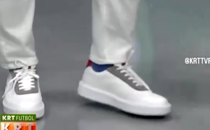 O sözleri duyunca çılgına döndü, canlı yayında kravatını ve çoraplarını çıkarıp stüdyonun ortasına attı! Sebebi: Fenerbahçe... G4