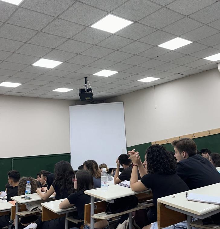 Yürekleri karartan haberler üniversiteleri de siyaha bürüdü: Öğrenciler iş birliği yaptı, kampüslerden kapkara görüntüler geldi G2