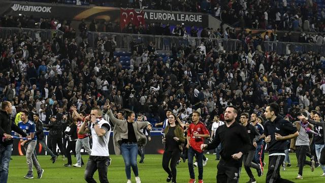 Beşiktaş'a UEFA'dan kötü haber! Lyon maçına Türk taraftarlar alınmayacak