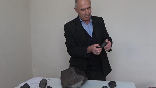 Tarlasında mantar toplarken göktaşı buldu! Şu an elimizde 40 kilo göktaşı var