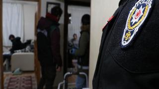 Oğlunun uyuşturucu ticareti yaptığını duyunca eve çağırıp polise teslim etti