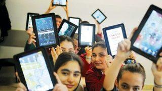 Bakan öğrencilere müjdeyi verdi! Bilgisayar geliyor