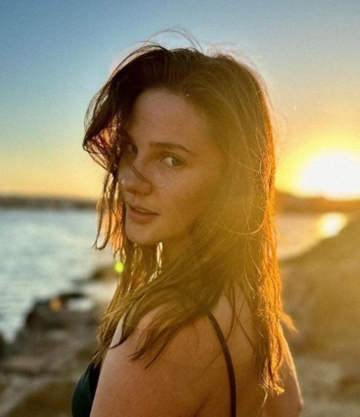 Alina Boz'un Rus annesini görenler çok şaşırdı! 'Annesi değil ablası gibi'  G5