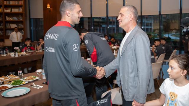 TFF Başkanı İbrahim Hacıosmanoğlu'ndan milli futbolculara villa primi! Tek bir şartı var... 