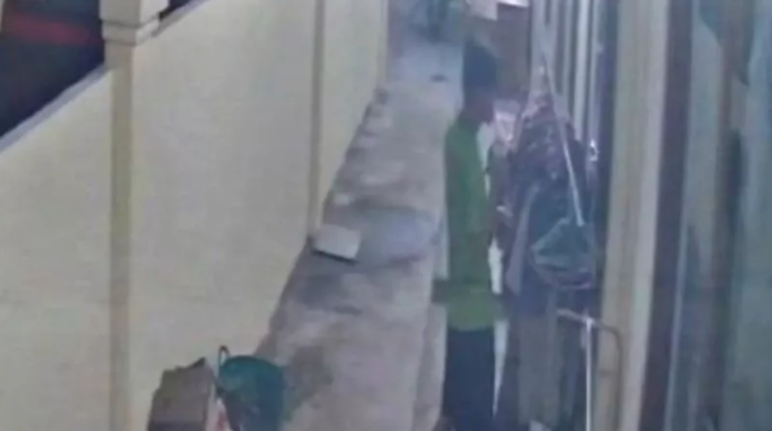 Saniye saniye sapığı kaydetti! Her gece aynı saatte geliyor... Çamaşırların arasından iç çamaşırını aldı ardından kokladı