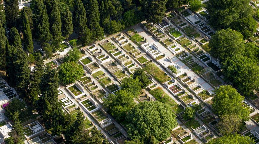 Kefen kaç yılda yok olur? Kefen çürür mü? Kefen kaç yılda çürür, 10 yılda çürür mü?