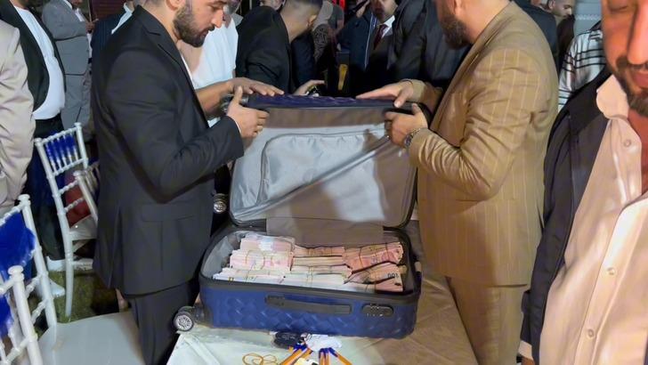 Nakit paraları 11 kişi saydı! Aşiret düğününde takılan takıların değeri 3 milyon lirayı buldu: Valiz valiz taşındı G2