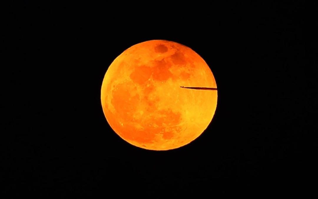 21'inci y&uuml;zyılın en uzun 'Kanlı Ay Tutulması' i&ccedil;in geri sayım 