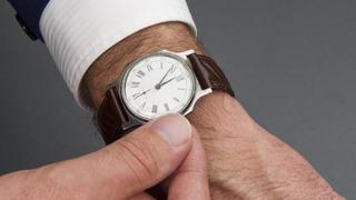 Kış mevsiminin gelmesiyle kış saati uygulaması da tekrar gündem oldu... Bakan Bayraktar açıkladı!