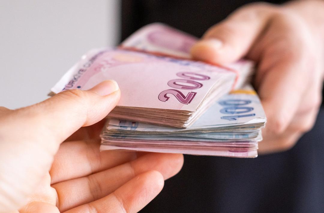 Memur ve emeklinin maaş hesabı s&uuml;rerken, 'G&uuml;zel haber' diye duyuruldu: Mahkemeden T&Uuml;İK'e 30 g&uuml;n s&uuml;re! Enflasyon...