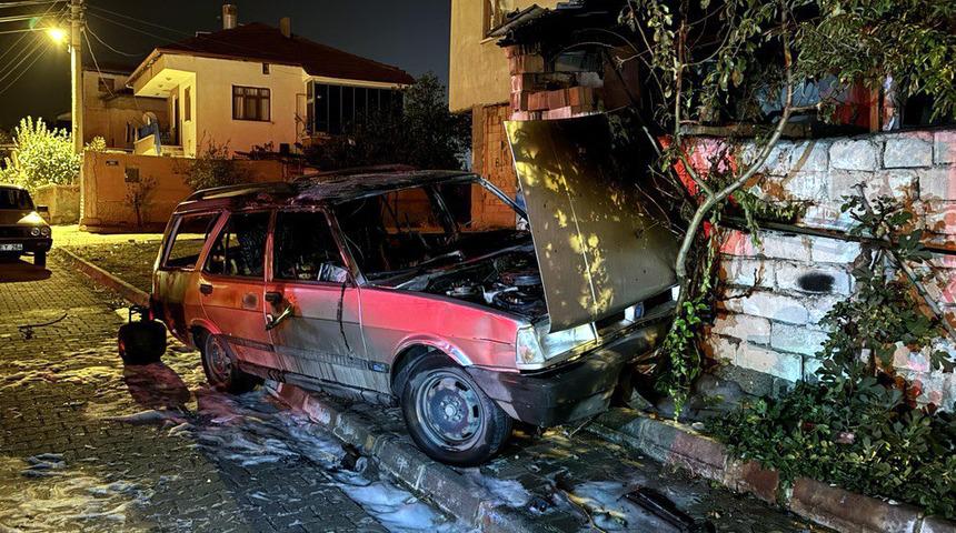 Kırıkkale'de seyir halindeki otomobilde çıkan yangında sürücü ağır yaralandı
