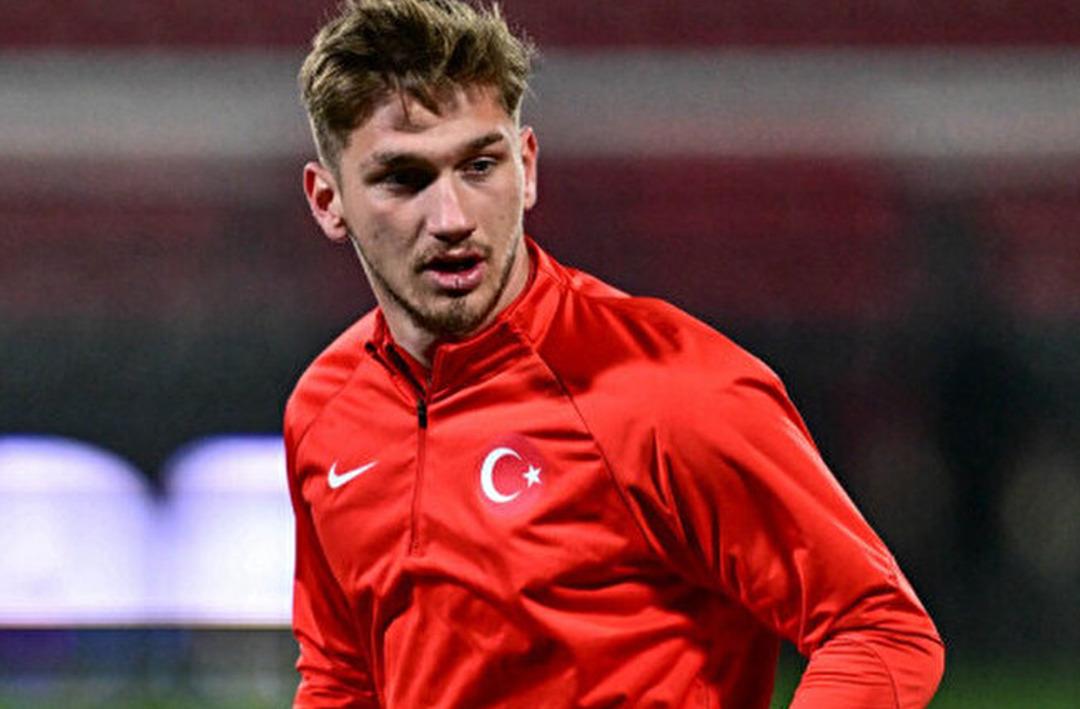 Milli Takım kampında skandal konuşma! Beşiktaş taraftarları ortalığı ayağa kaldırdı! Semih Kılı&ccedil;soy i&ccedil;in kullanılan ifadeler sosyal medyada g&uuml;ndem oldu! ''Niye &ccedil;ağırmışlar?"