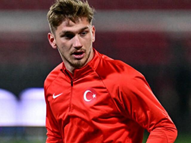 Milli Takım kampında skandal konuşma! Beşiktaş taraftarları ortalığı ayağa kaldırdı! Semih Kılıçsoy için kullanılan ifadeler sosyal medyada gündem oldu! ''Niye çağırmışlar?"