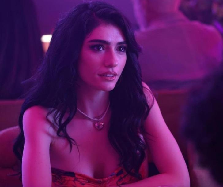 İnci Taneleri'nin Dilber'i yine çok konuşulacak! Hazar Ergüçlü'nün bölüm başı kazancı dudak uçuklattı G4