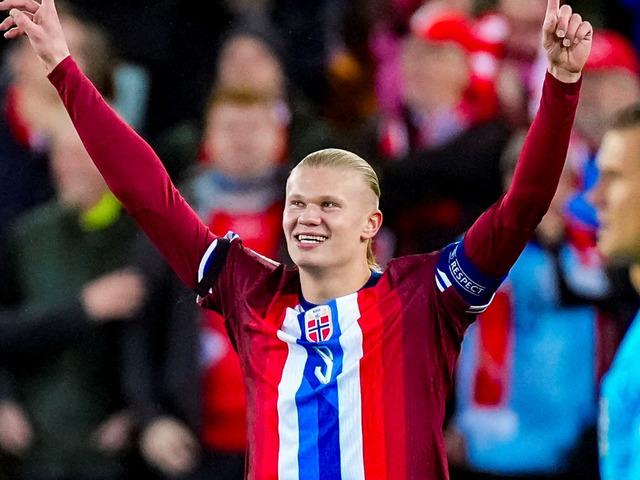 Erling Haaland milli takımda da bildiğiniz gibi! Slovenya karşısında attığı 2 golle tarihe geçti