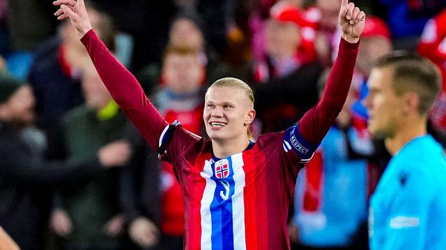 Erling Haaland milli takımda da bildiğiniz gibi! Slovenya karşısında attığı 2 golle tarihe geçti