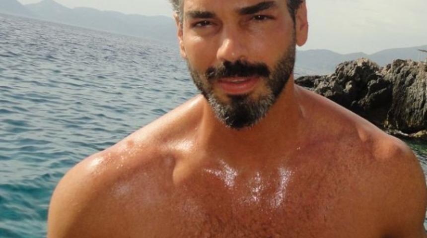 Saç, sakal takıp setten paylaştı! Şükrü Özyıldız'ı görenler tanıyamadı 