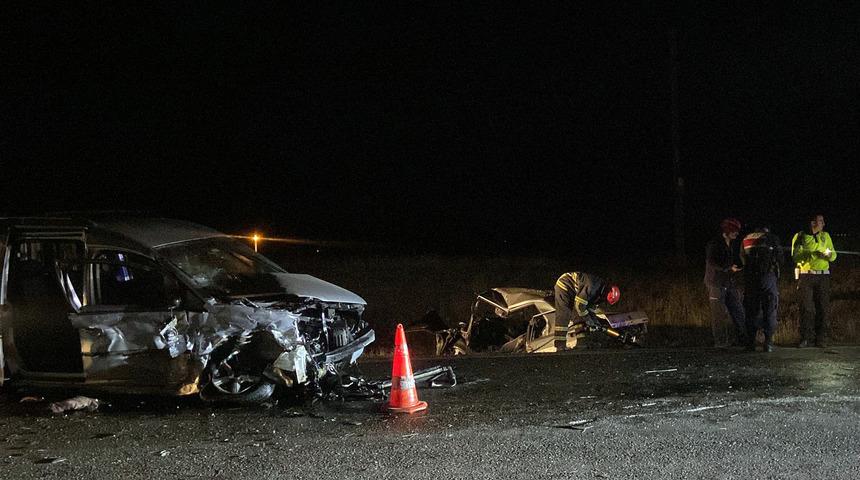 Kastamonu'da otomobille hafif ticari aracın çarpıştığı kazada 3 kişi yaralandı