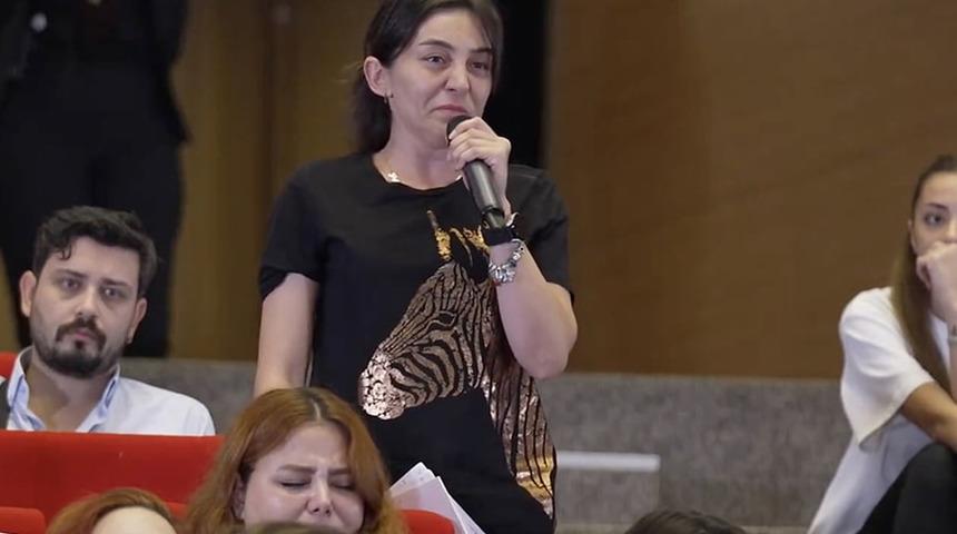 Mevzular Açık Mikrofon'a çıkan Cemile Yıldız'ın hikayesi ortaya çıktı! "İntihar sürecini anlattım, dinleyen olmadı"