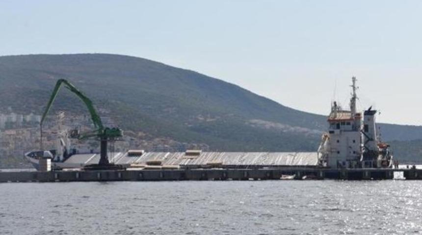 Rus haber ajansı duyurdu: T&uuml;rk gemisi Karadeniz'de yan yattı!