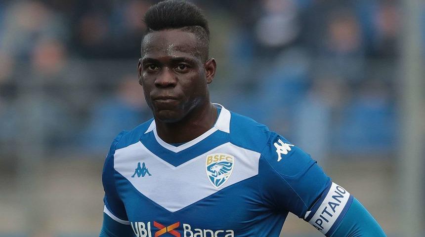 Mario Balotelli canlı yayında çılgına döndü! "Ne saçmalıyorsun sen?"