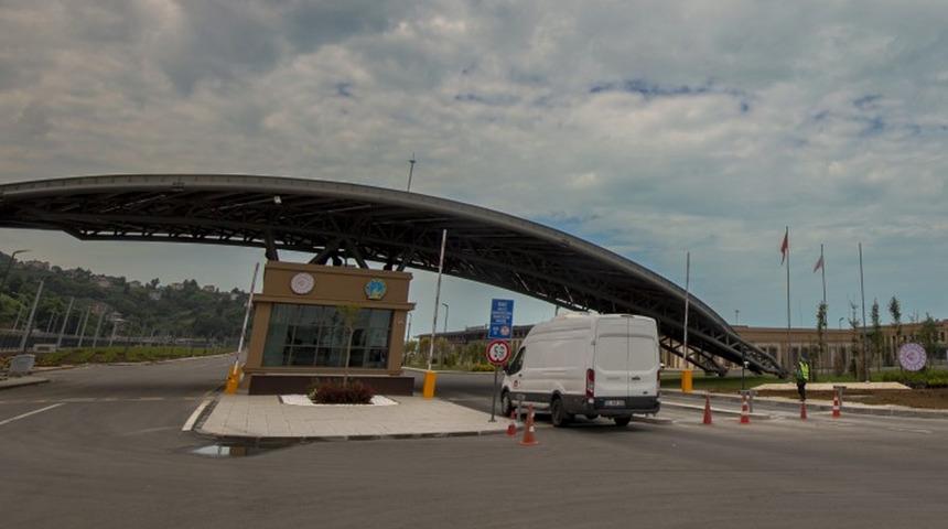 Havalimanına yıldırım düştü; personel şok geçirdi