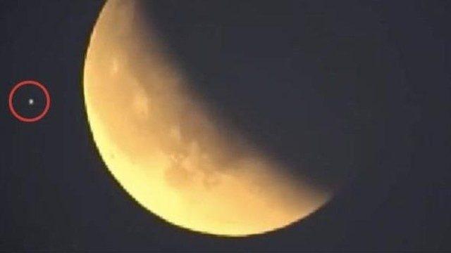 NASA canlı yayınında sosyal medyayı karıştıran görüntü