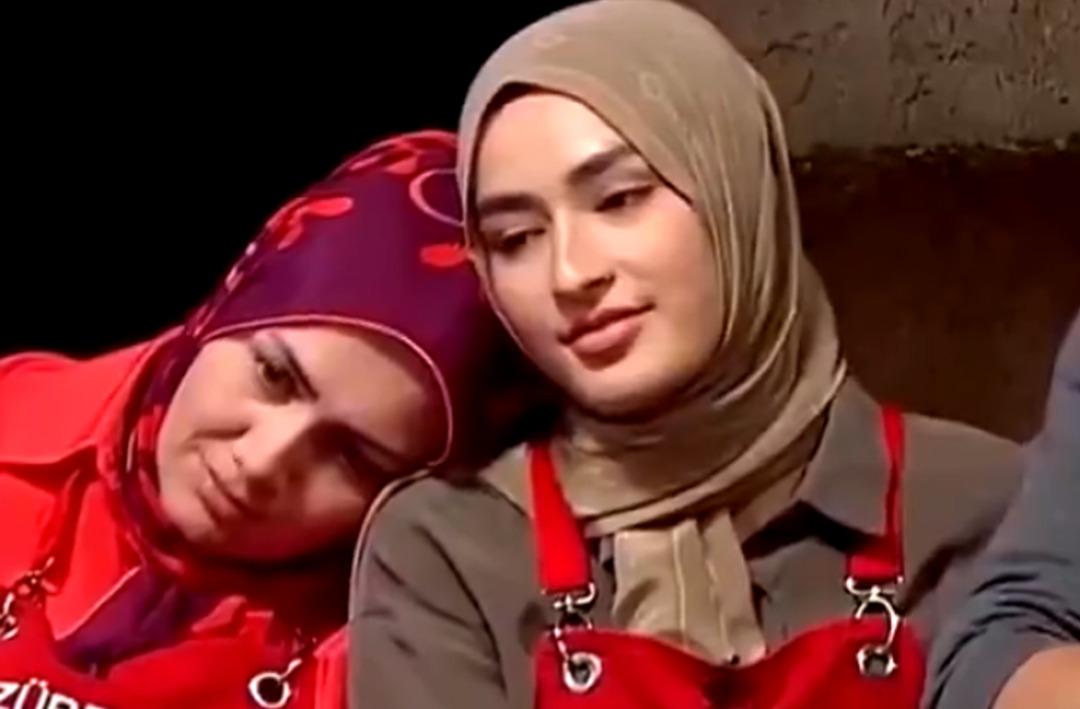 MasterChef'te kim elendi? Z&uuml;beyde kendi isteğiyle mi gitti? Eleme ardından X'te yorum yağdı