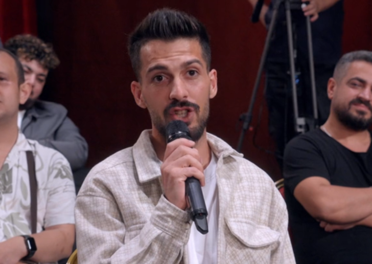 Hasan Can Kaya'da konuğun anlattıklarını duyan Berrak Tüzünataç şoke oldu! "Sevgilimin annesi bornozuyla gelip..." G5