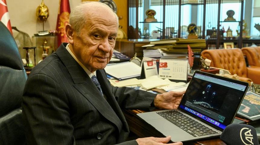 Devlet Bahçeli'nin gençlik ve çocukluk fotoğrafları gündem oldu!