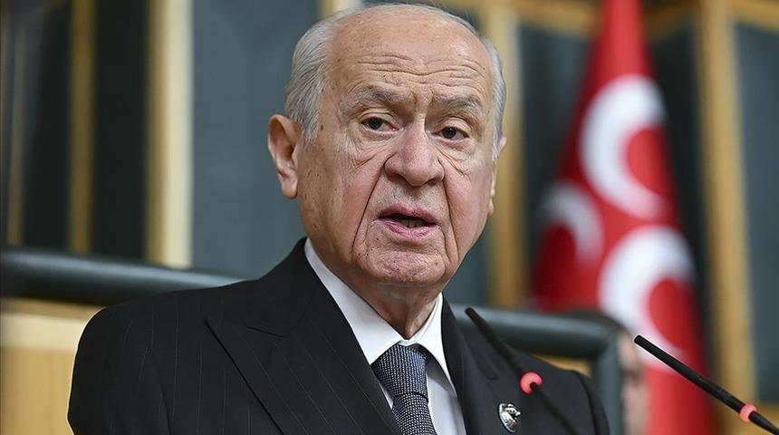 MHP lideri Devlet Bahçeli'nin kitabı bakanlara hediye edildi: O fotoğrafları dikkat çekti