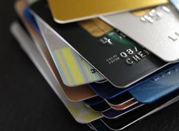 Kredi kartlarında 750 liralık ek vergi için geri adım! Tepkiler sonrası AK Parti harekete geçti: 100 bin lira sınırı değişebilir