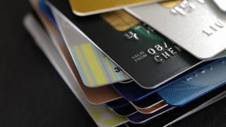 Kredi kartlarında 750 liralık ek vergi için geri adım! Tepkiler sonrası AK Parti harekete geçti: 100 bin lira sınırı değişebilir