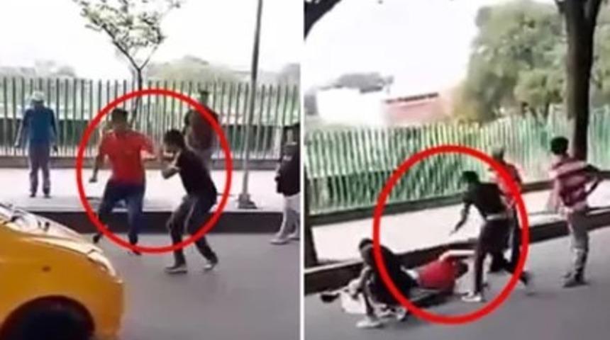 Otobüs ve taksi şoförü birbirine girdi! Sokak bir anda ringe dönüştü... Görenler ayıramadı