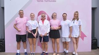 Meme kanseri farkındalığını artırmak amacıyla Pembe Top Tenis Turnuvası düzenlendi