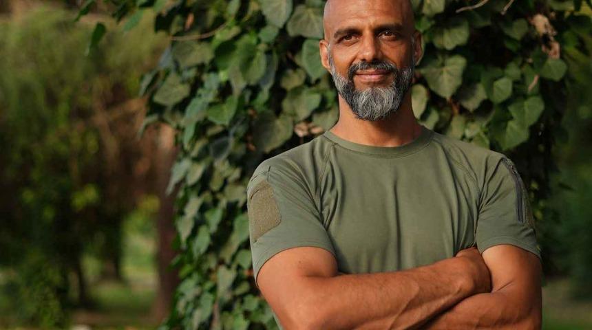 Ünlü dansçı, oyuncu ve Survivor yarışmacısı Hasan Yalnızoğlu hayatını kaybetti