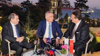 Hasan Arat, Dursun Özbek ve İbrahim Hacıosmanoğlu, açılışta bir araya geldi