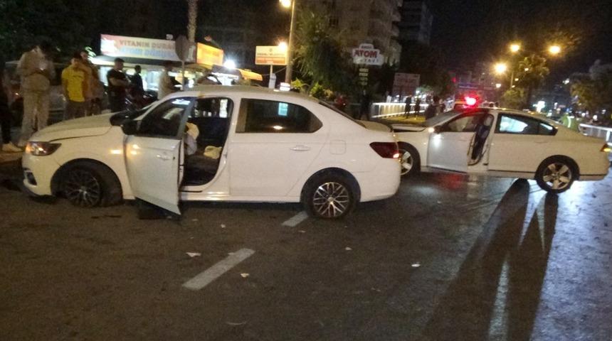 Mersin'deki trafik kazasında 4 kişi yaralandı