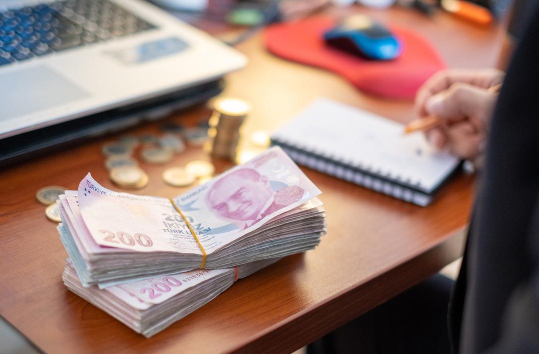 Kredi ve kredi kartı borcu olana bankalardan 'yapılandırma' paketi! Başvuru i&ccedil;in son tarih 27 Eyl&uuml;l! İşte 100 bin TL veya 50 bin TL'lik borcun &ouml;deme planı...