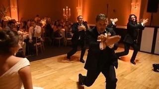 Damadın komik düğün dansı görenleri şaşkına çevirdi! Gelin ne yapacağını bilemedi: Gelinin yerine utandım