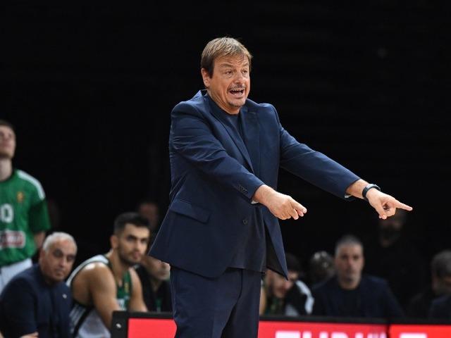 EuroLeague'de alınan mağlubiyetin ardından Ergin Ataman'dan hakem yönetimine sert tepki! ''İlk kez gördüm''