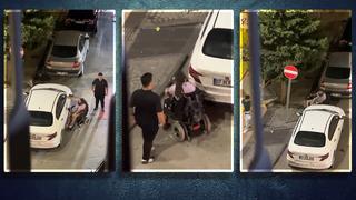 Sen misin yolumu kapatan dedi, elindeki çekiçle vurdukça vurdu! Aracın camlarını ve farlarını parçaladı