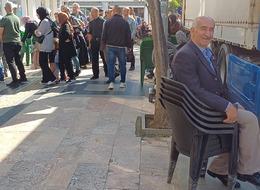 'Bir çay bile 20 lirayken bunlar 100 TL'ye satılıyor' Ucuz olunca kapış kapış gitti! Piyasanın çok altında fiyat izdiham yarattı