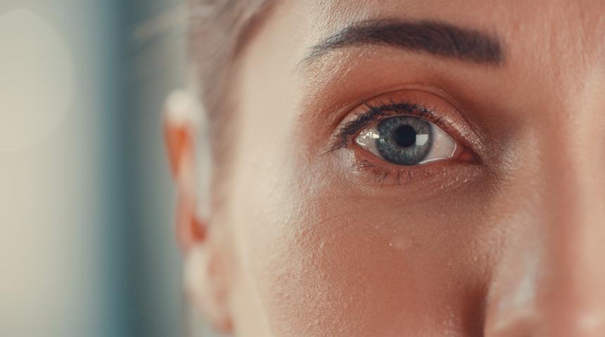 Göz ağrısına ne iyi gelir? Doğal yollarla göz ağrısı nasıl geçer? Göz ağrısı en hızlı nasıl geçer?