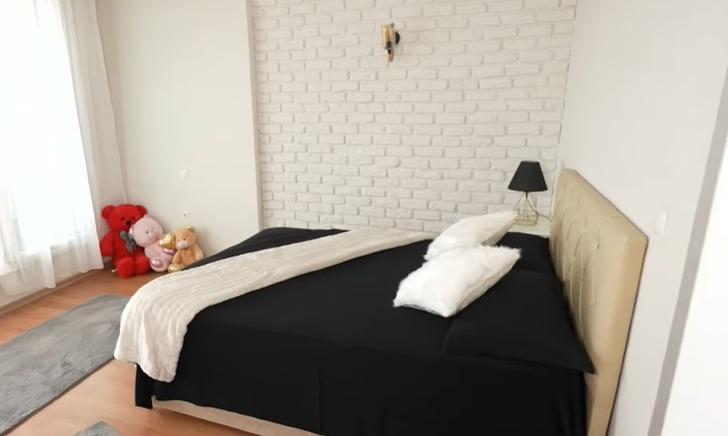 Tarzı ve abartılı makyajıyla çok konuşuluyordu... MasterChef All Star şampiyonu Esra Tokelli 3+1 dubleks eviyle gündemde G3