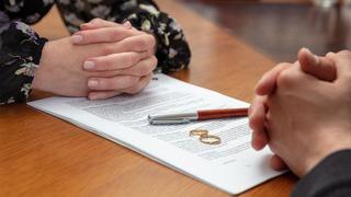 Boşanacakların dikkatine! Boşanma davalarında değişikliğe gidiliyor... O süre 3 yıldan 1 seneye düşürüldü