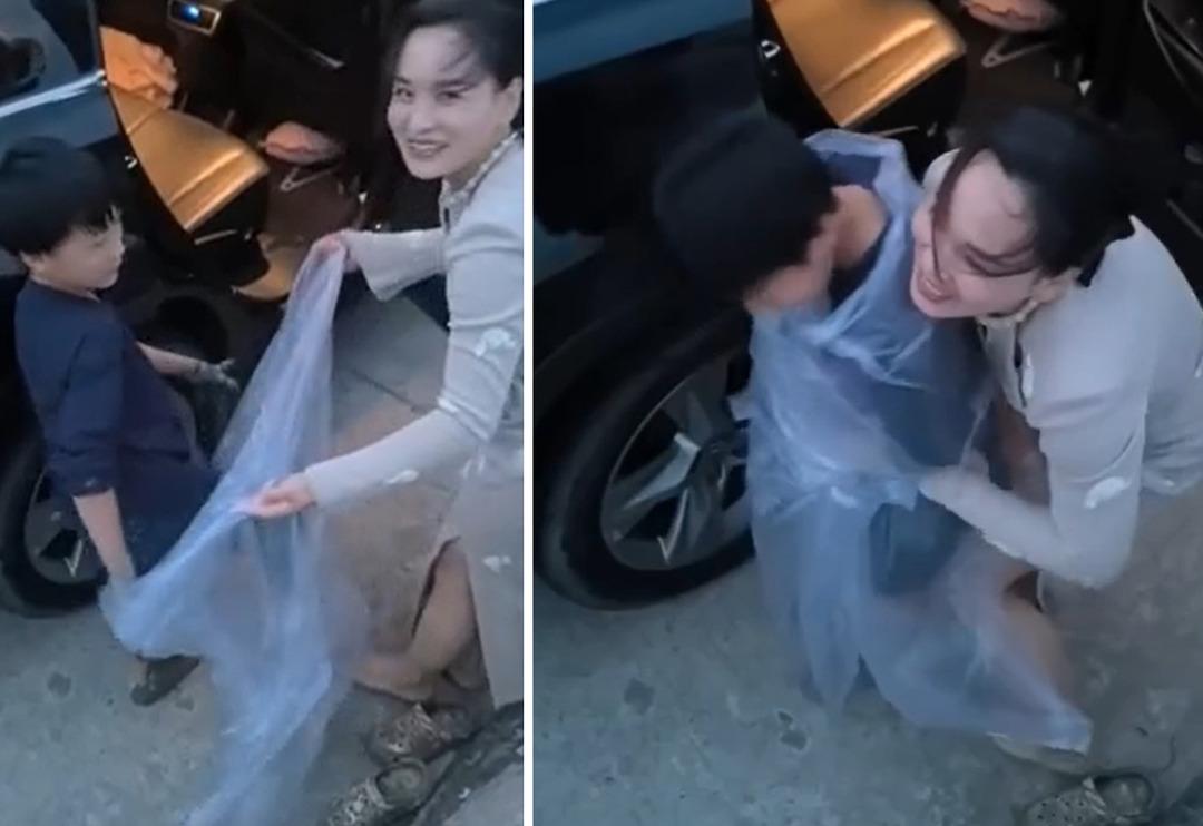 &Ccedil;ocuğunun halini g&ouml;r&uuml;nce şaşkına d&ouml;nd&uuml;! Oğlunu &ccedil;&ouml;p torbasına sararak arabaya bindirdi: O anlar sosyal medya kullanıcılarını ikiye b&ouml;ld&uuml;