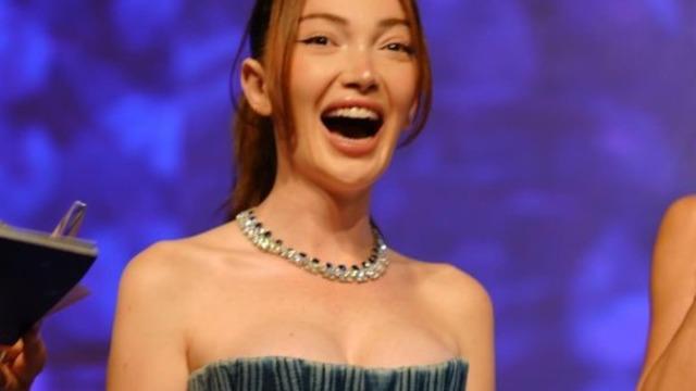 Yürekler ağızlara geldi! Fenomen Danla Bilic attan düştü 